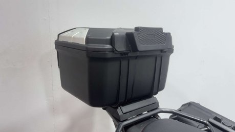 Moto Guzzi V85 TT 850 2021 ONLY 11K HISTORY FULL LUGGAGE ADVENTURE BIKE 15