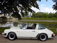 Porsche 911 CARRERA 3.2 TARGA 6