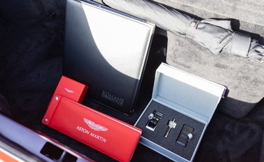 Aston Martin V12 Vantage S Roadster 50