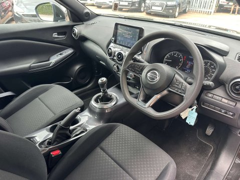 Nissan Juke 1.0 Juke Acenta DiG-T 5dr 4