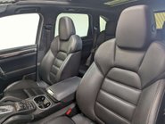 Porsche Cayenne 4.8 Cayenne V8 T Tiptronic S 4WD 5dr 36
