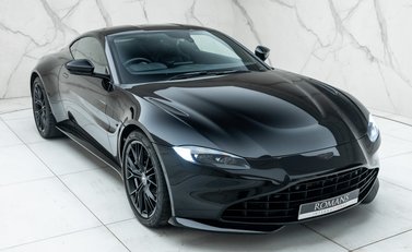 Aston Martin Vantage V8 11