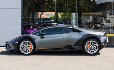 Lamborghini Huracan STERRATO 3