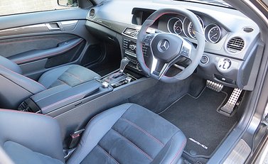 Mercedes-Benz C Class C63 AMG Black Series 8