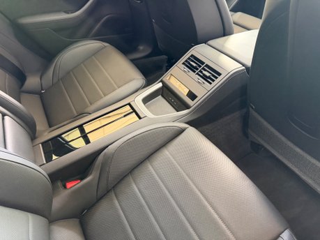 Porsche Panamera PDK 43