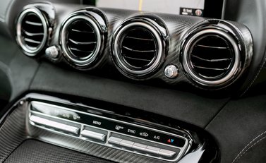 Mercedes-Benz Amg GT GT S 17