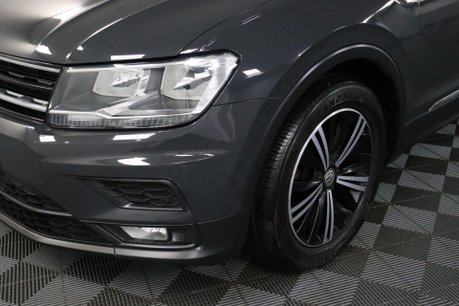 Volkswagen Tiguan SE NAV TSI 30