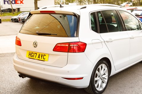 Volkswagen Golf SV GT TSI 8