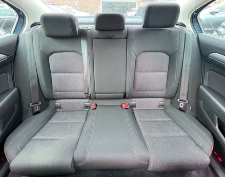 Volkswagen Passat 2.0 Passat SE Business TDI BlueMotion Technology 4dr 60