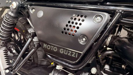 Moto Guzzi V9 2016 ONLY 12K LONG MOT MODERN RETRO A2 853 21