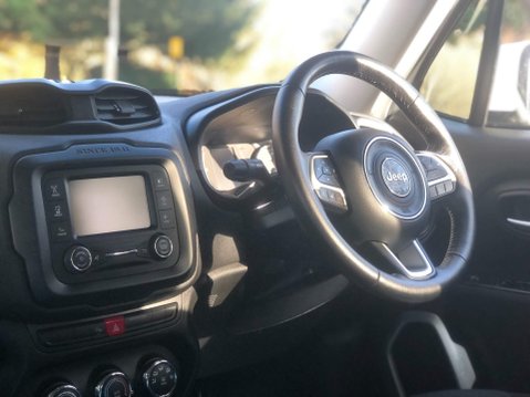 Jeep Renegade LONGITUDE 8