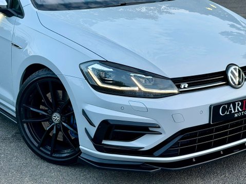 Volkswagen Golf 2.0 Golf R TSi Semi-Auto 4WD 5dr 9