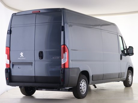 Peugeot Boxer 2.2 BlueHDi L3H2 Professional Van 140ps 9