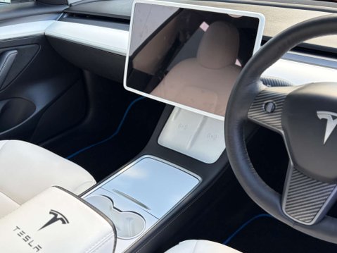 Tesla Model 3 Model 3 Performance AWD 4WD 4dr 17