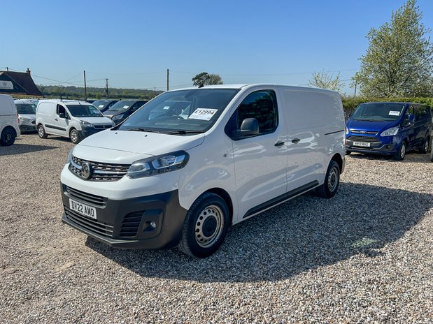 Vauxhall Vivaro SWB L1H1 Low Roof Dynamic 2900 Air Con Sensors Euro 6 NO VAT 2