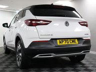 Vauxhall Grandland X SRI NAV 29
