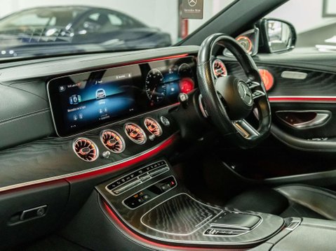Mercedes-Benz E Class 2.0 E300de 13.5kWh AMG Line Saloon 4dr Diesel Plug-in Hybrid G-Tronic+ Euro 62