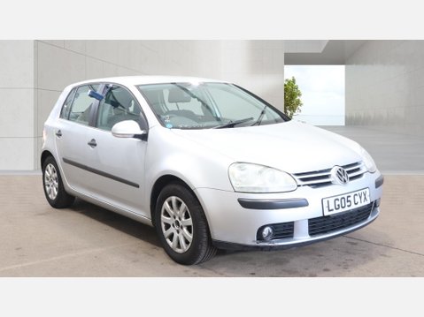 Volkswagen Golf SE 2