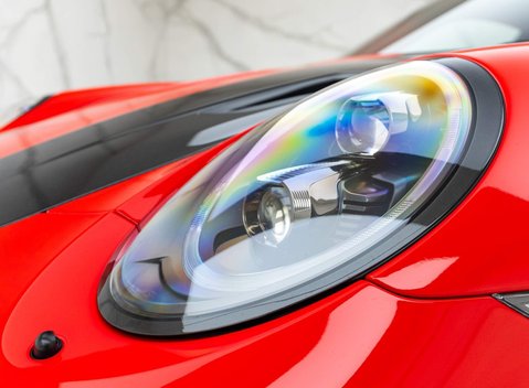 Porsche 911 GT2 RS (991) 32