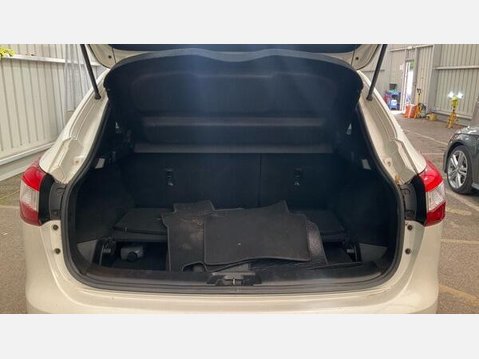 Nissan Qashqai 1.2 DIG-T n-tec+ 2WD Euro 5 (s/s) 5dr 10