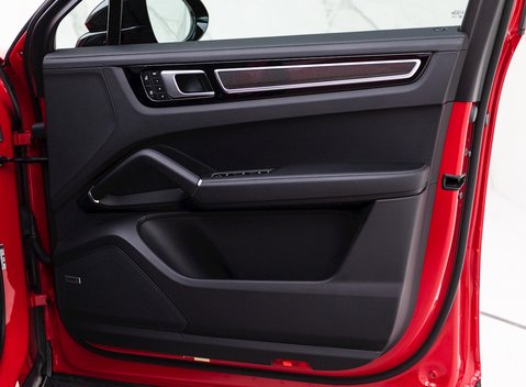 Porsche Cayenne GTS Coupé 21