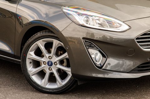 Ford Fiesta TITANIUM 11