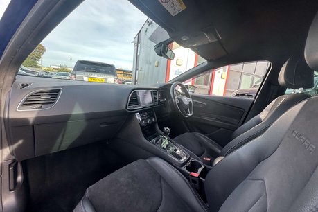 SEAT Leon 2.0 TSI Cupra 300 Hatchback 5dr Petrol Manual Euro 6 (s/s) (300 ps) 27