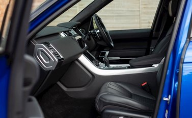 Land Rover Range Rover Sport 3.0 SDV6 Autobiography Dynamic 16