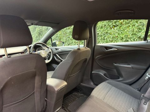 Vauxhall Astra 1.4 Astra SRi Nav T 5dr 26