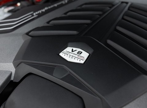 Lamborghini Urus PERFORMANTE 64