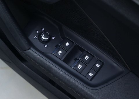 Audi A3 1.0 A3 Sportback 30 TFSI MHEV S Line Semi-Auto 5dr 42