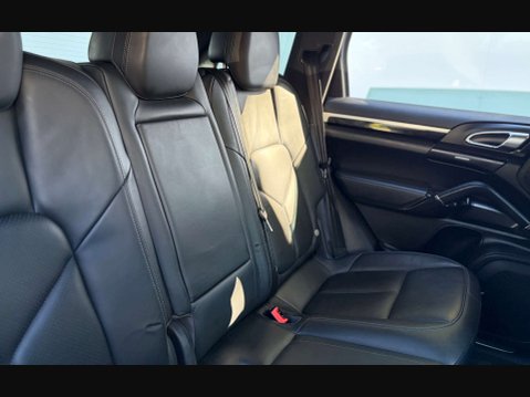 Porsche Cayenne 4.1 Cayenne V8 D S Tiptronic S Auto 4WD 5dr 28