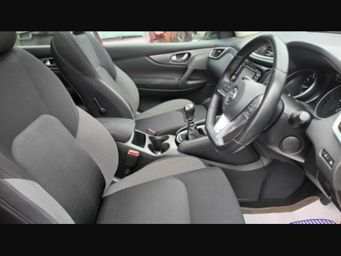 Nissan Qashqai N-CONNECTA DIG-T 13