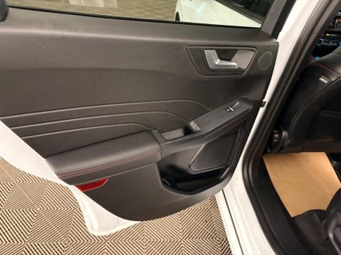 Ford Kuga 1.5 EcoBlue ST-Line Edition Auto Euro 6 (s/s) 5dr 29