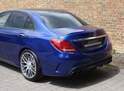 Mercedes-Benz C Class C63 Saloon 18