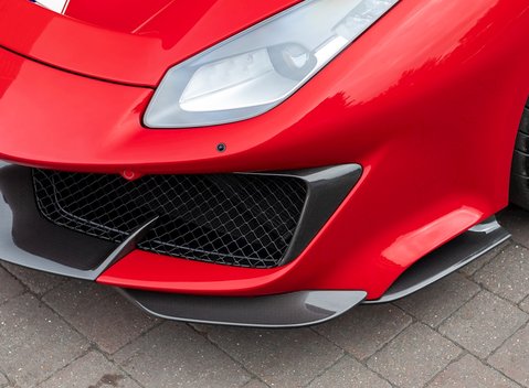 Ferrari 488 Pista 29