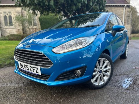 Ford Fiesta TITANIUM 13
