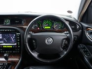 Jaguar XJ 3.0 V6 Sovereign Saloon 4dr Petrol Automatic (249 g/km, 240 bhp) 6