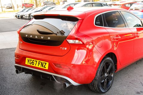 Volvo V40 T2 R-DESIGN NAV PLUS 8