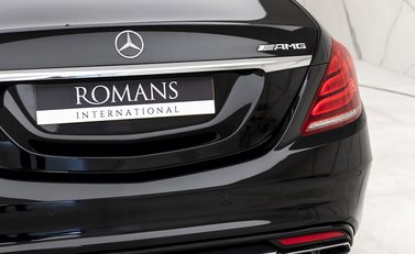 Mercedes-Benz S Class L Saloon 33