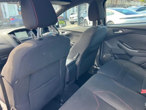 Ford Focus 1.5T EcoBoost ST-Line Auto Euro 6 (s/s) 5dr 30