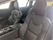 Volvo V60 2.0 V60 Momentum B4 MHEV Auto 5dr 37