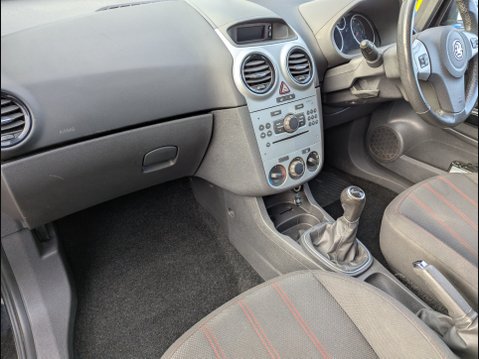 Vauxhall Corsa SXI 15