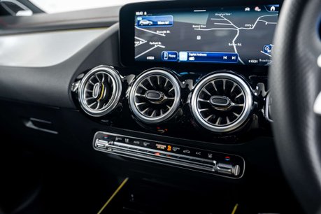 Mercedes-Benz EQA EQA 350 AMG Line Premium Plus 4M 4WD 5dr 35