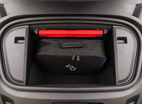 Porsche Taycan TURBO 93KWH 29