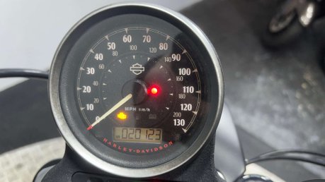 Harley-Davidson Sportster 883 IRON 2014 20K MOT WARRANTY CRUISER 883CC 37