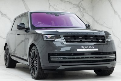 Land Rover Range Rover D350 Autobiography LWB 7 Seater