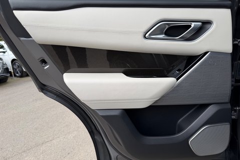 Land Rover Range Rover Velar FIRST EDITION - HUGE SPEC - PAN ROOF -1600W MERIDIAN -AIR SUSPENSION 34