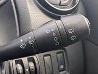 Renault Clio ICONIC DCI 18