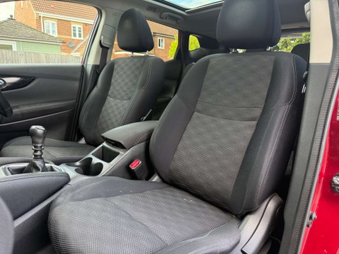 Nissan Qashqai 1.2 DIG-T N-Connecta SUV 5dr Petrol Manual 2WD Euro 6 (s/s) (115 ps) 55